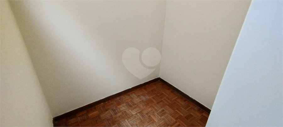 Foto REO1110236