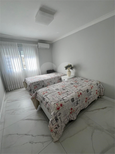 Foto REO1110245