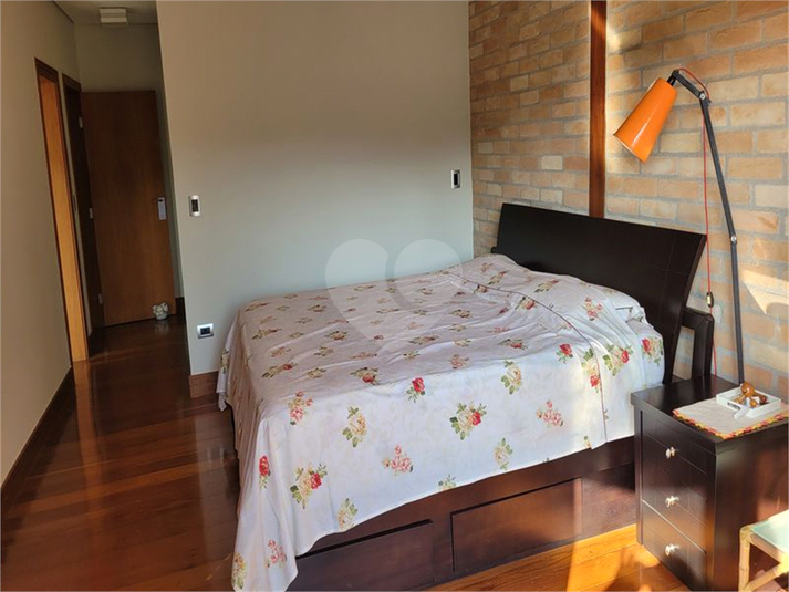 Foto REO1110336