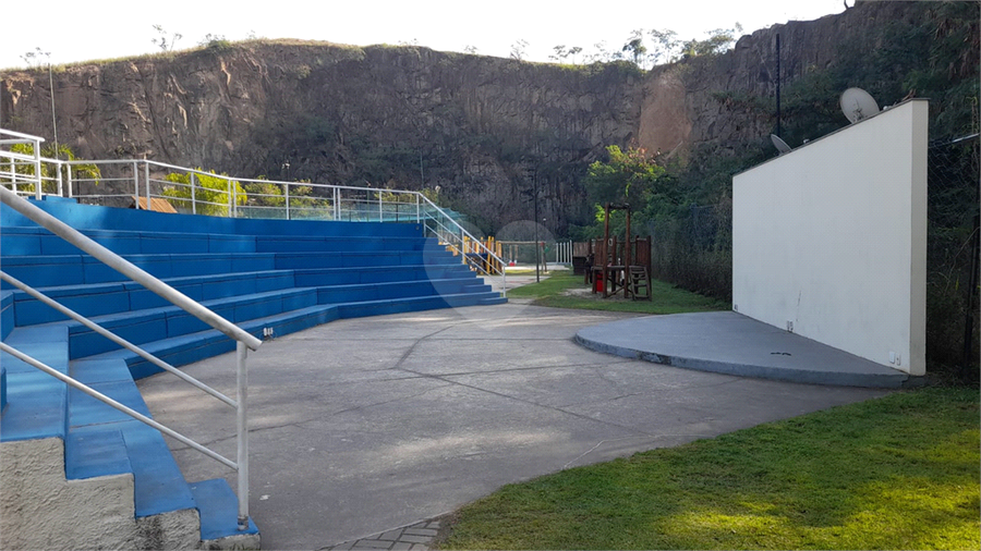 Foto REO1110367
