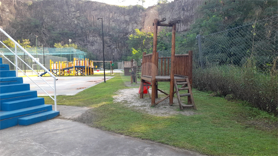 Foto REO1110367