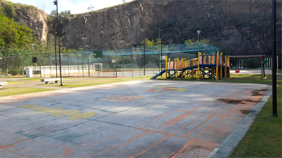 Foto REO1110367