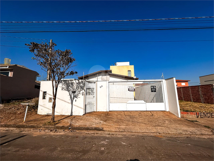 Foto REO1110444