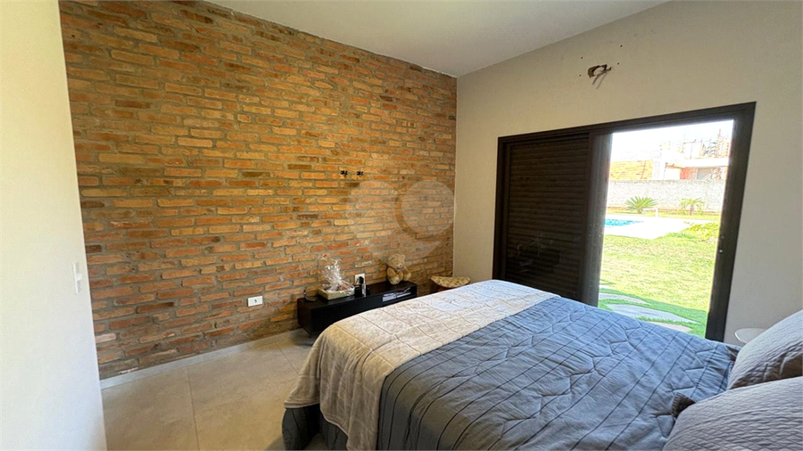 Foto REO1110454