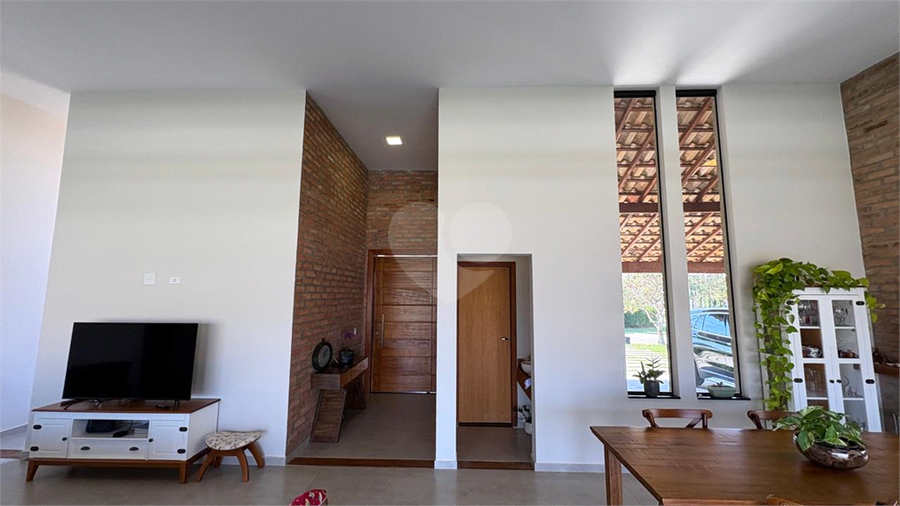 Foto REO1110454