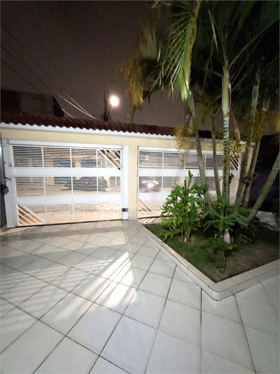 Foto REO1110455