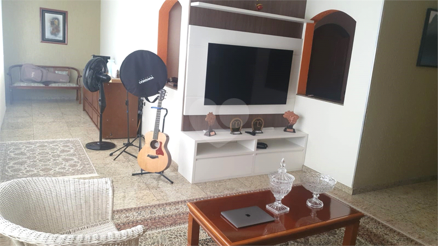 Foto REO1110455