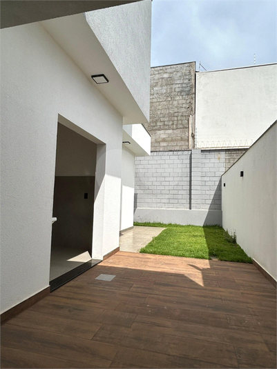 Foto REO1110461