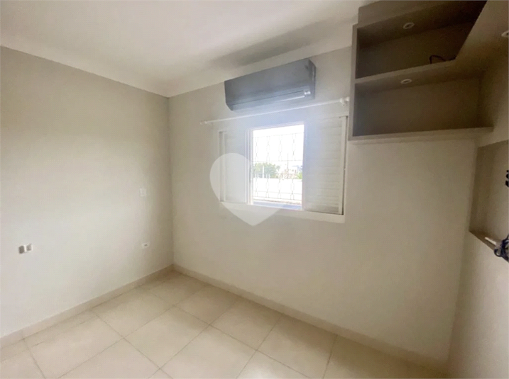 Foto REO1110462