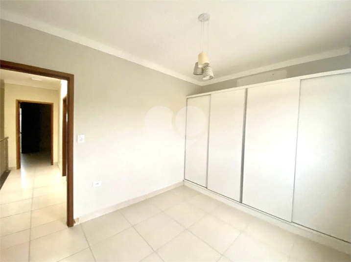 Foto REO1110462