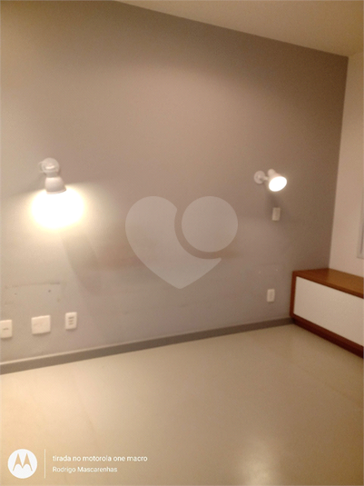 Foto REO1110498