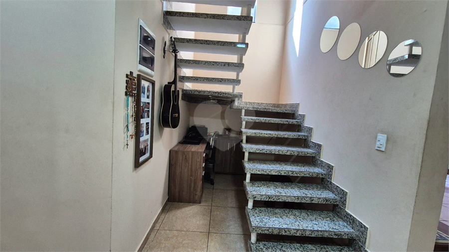 Foto REO1110541