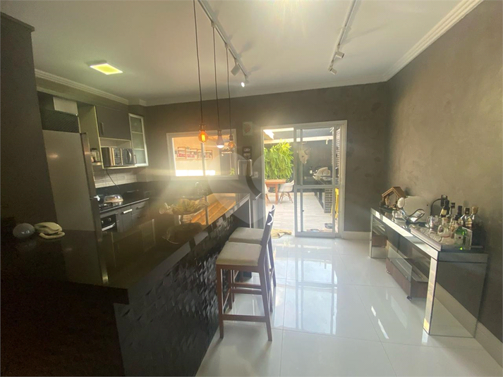 Foto REO1110547
