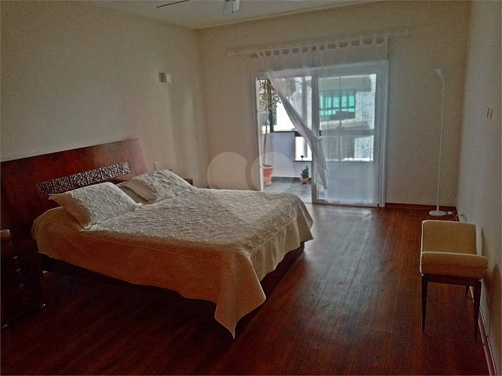 Foto REO1110548