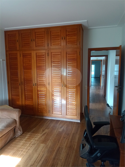 Foto REO1110548