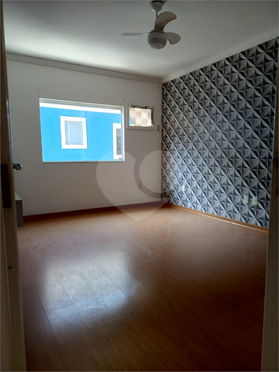 Foto REO1110577