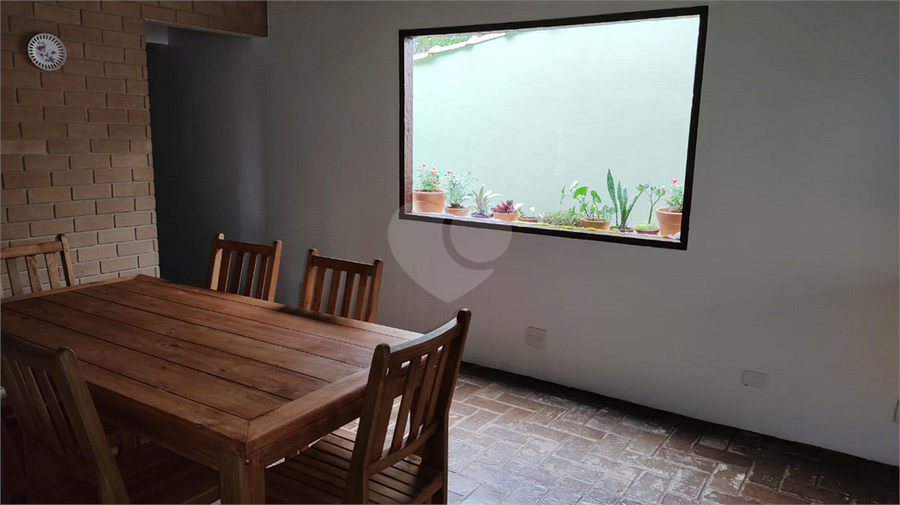 Foto REO1110578