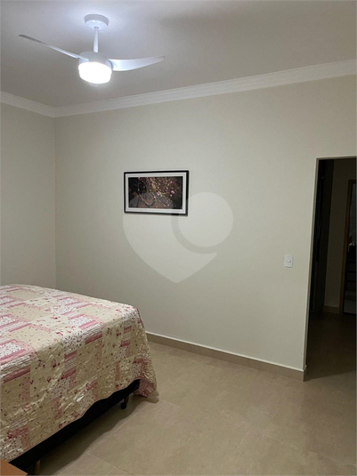Foto REO1110591