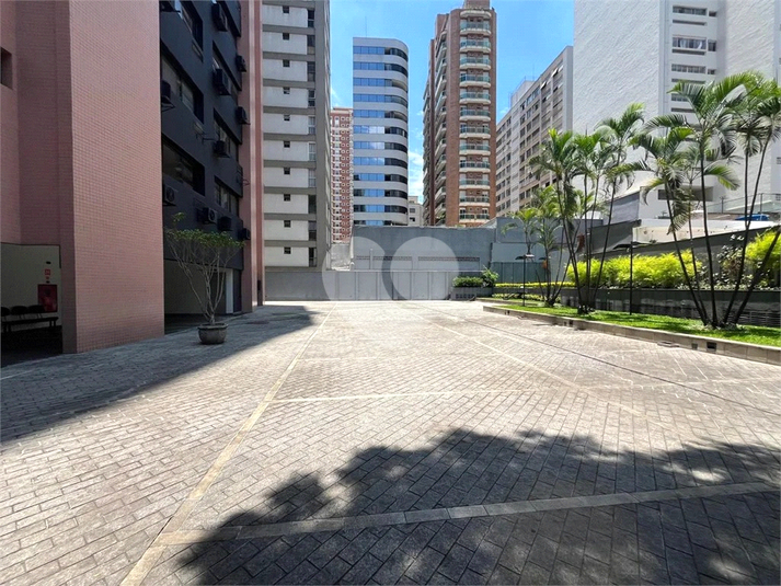 Foto REO1110611