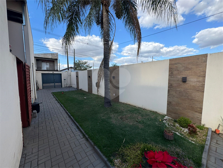 Foto REO1110682