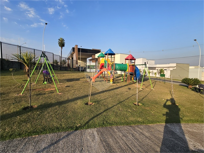 Foto REO1110688