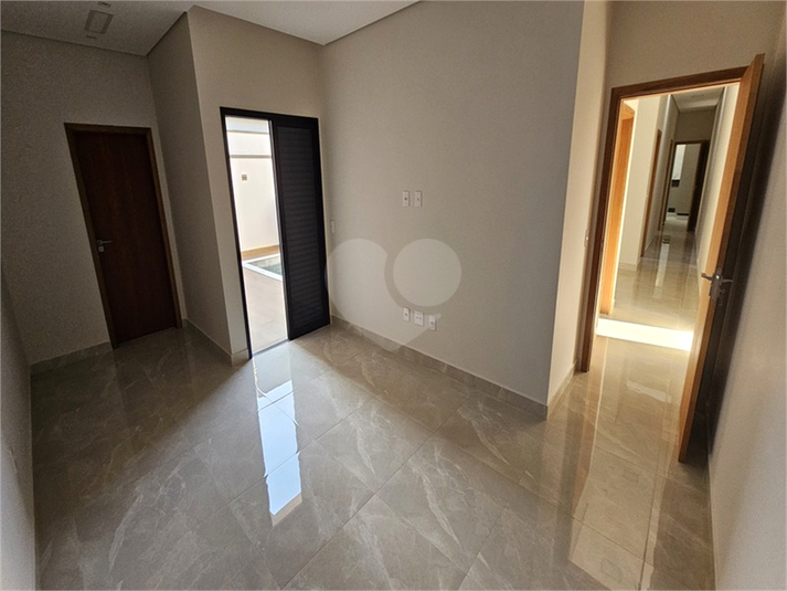Foto REO1110688