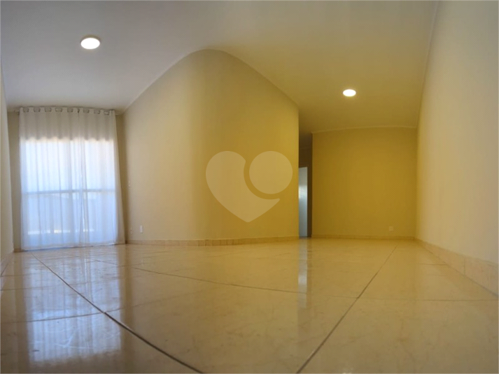 Foto REO1110741