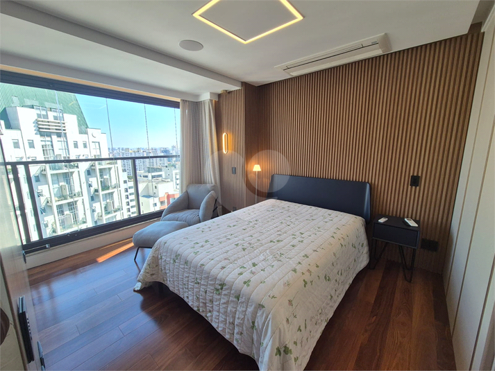 Foto REO1110771
