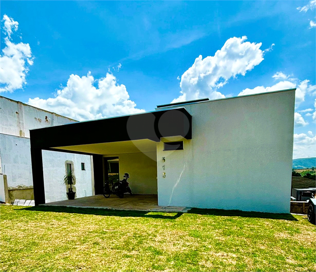 Foto REO1110791