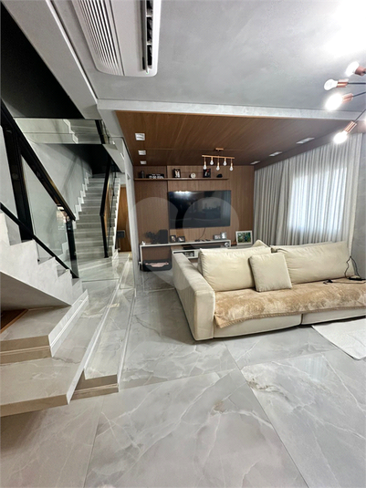 Foto REO1110801