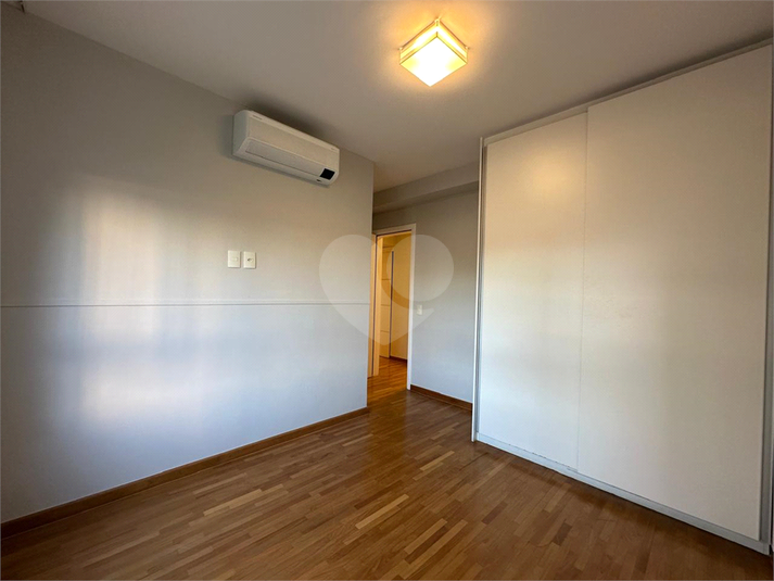 Foto REO1110852
