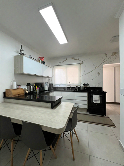 Foto REO1110857