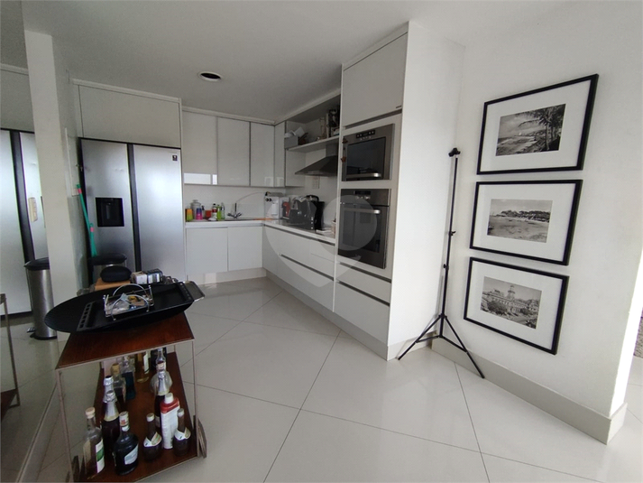 Foto REO1110935