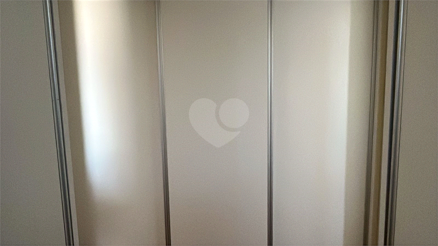 Foto REO1110938