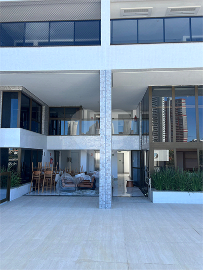 Foto REO1111012