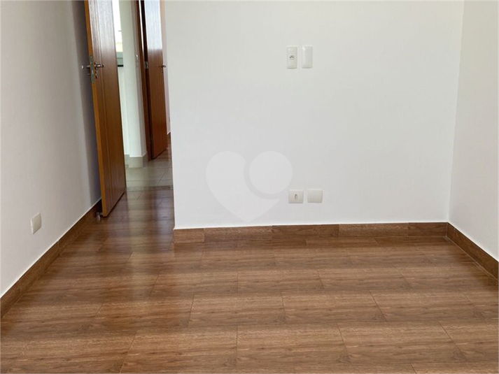 Foto REO1111059