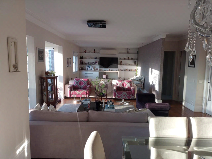 Foto REO1111069