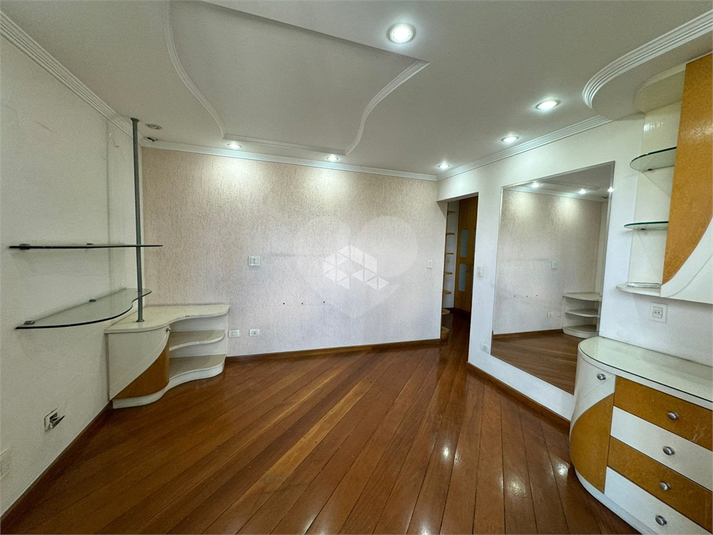 Foto REO1111099
