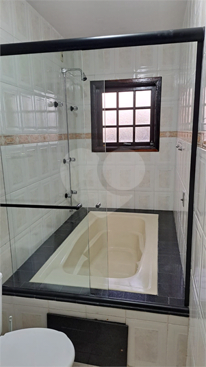 Foto REO1111196
