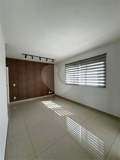 Foto REO1111250