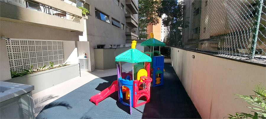 Foto REO1111258
