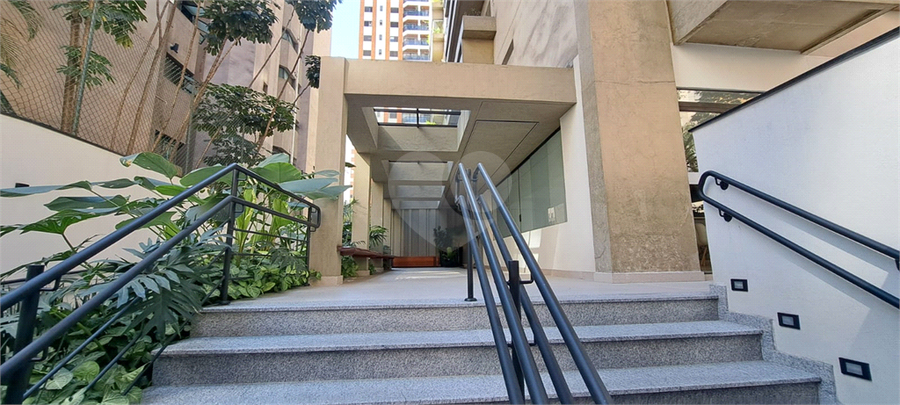 Foto REO1111258