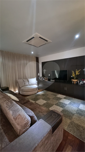Foto REO1111330