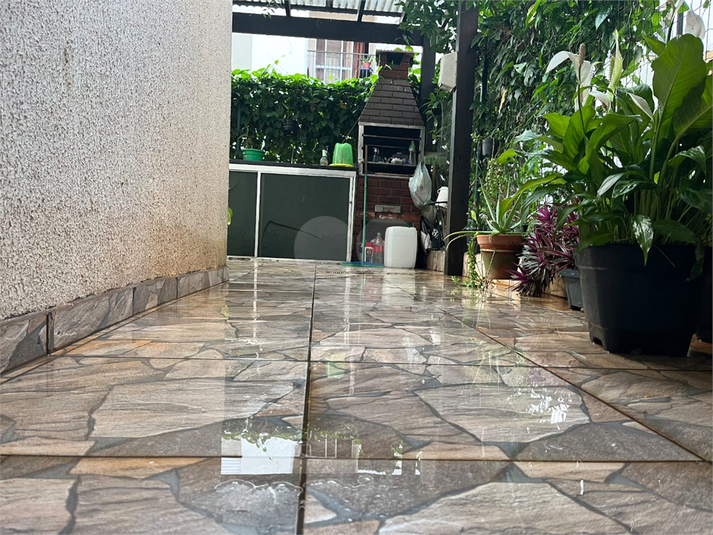 Foto REO1111474