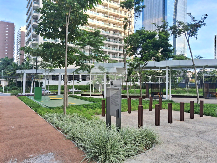 Foto REO1111476