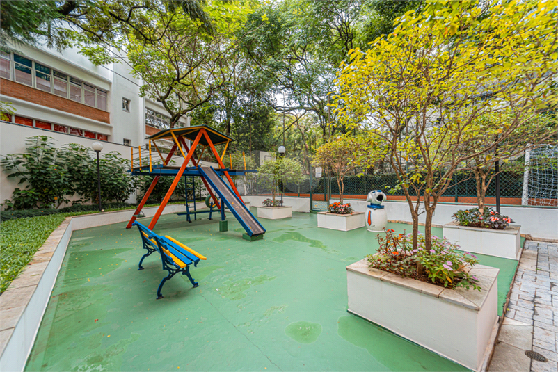 Foto REO1111531
