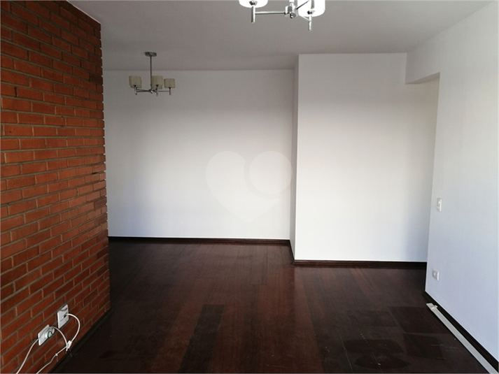 Foto REO1111541