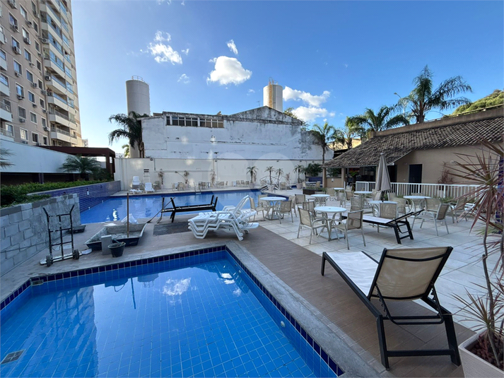 Foto REO1111542