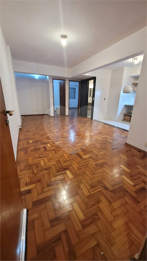 Foto REO1111561