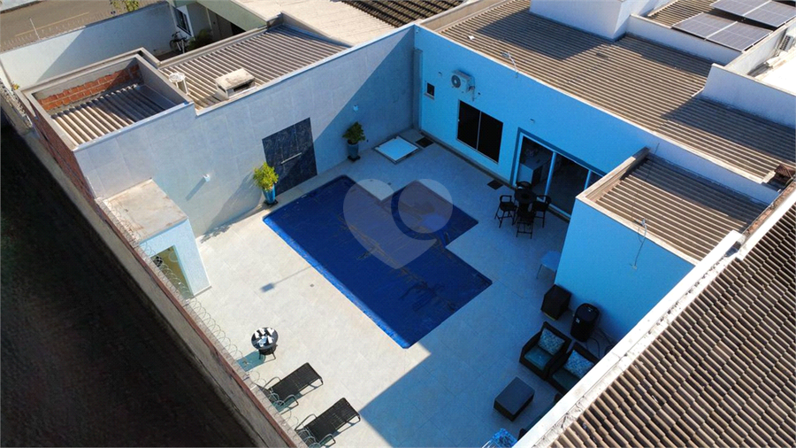 Foto REO1111572
